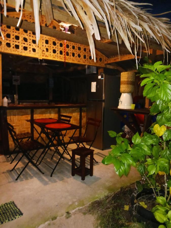 Weeroona Huts Homestay Pacifico San Isidro  Екстер'єр фото
